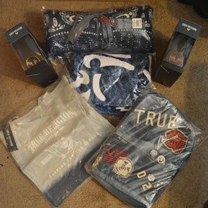 True Religion Accessorie Bundle All DS & NWT!